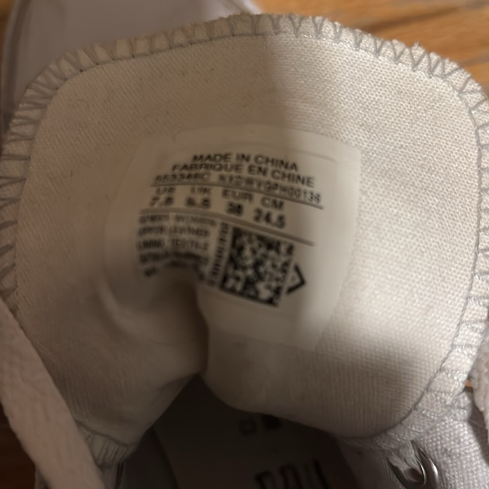 LIKE NEW! Converse Silver High-Top Sneakers - Picture 8 of 9